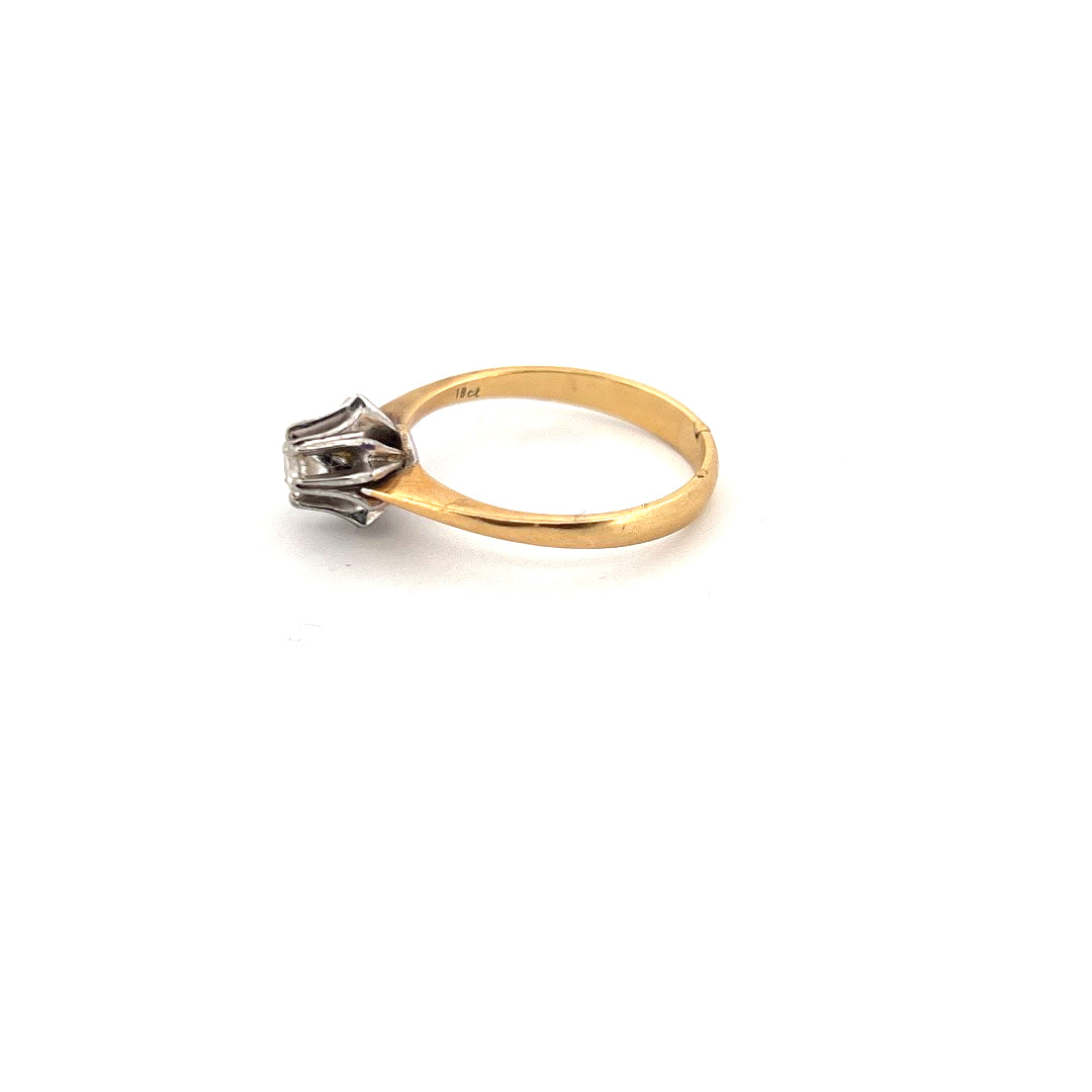 18kt Yellow Gold Solitaire Diamond Ring
