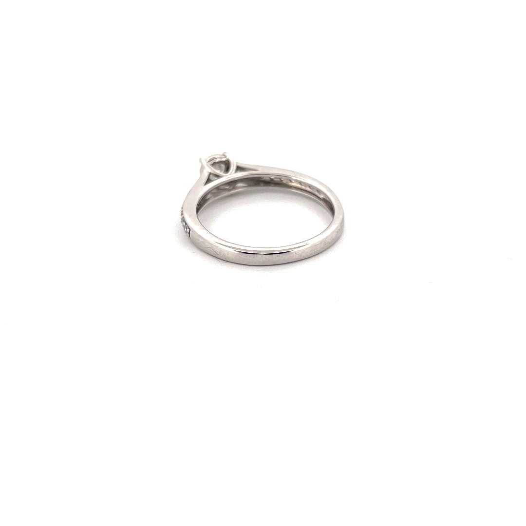 18kt White Gold Solitaire Diamond Ring