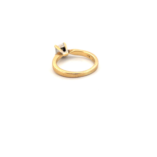 18kt Yellow Gold Solitaire Diamond Ring