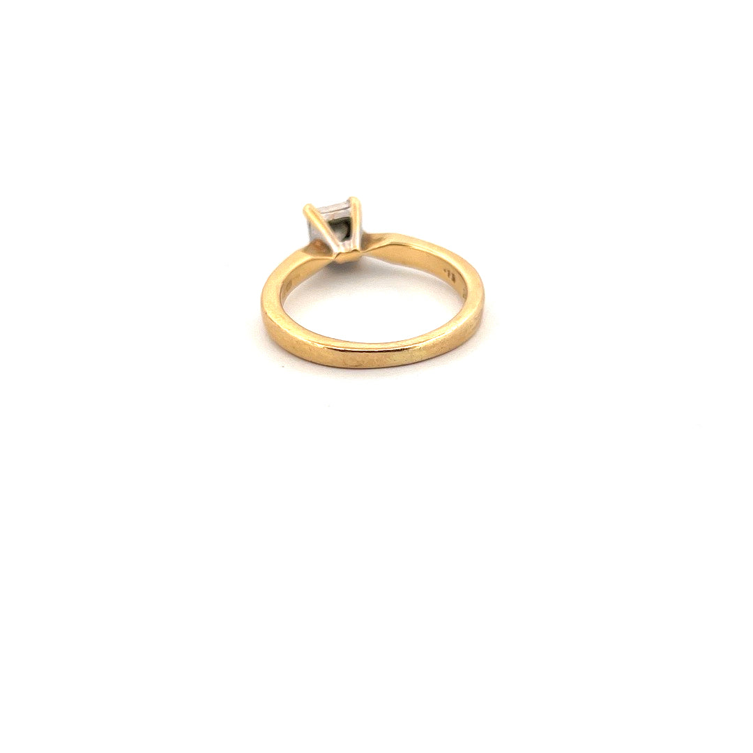 18kt Yellow Gold Solitaire Diamond Ring
