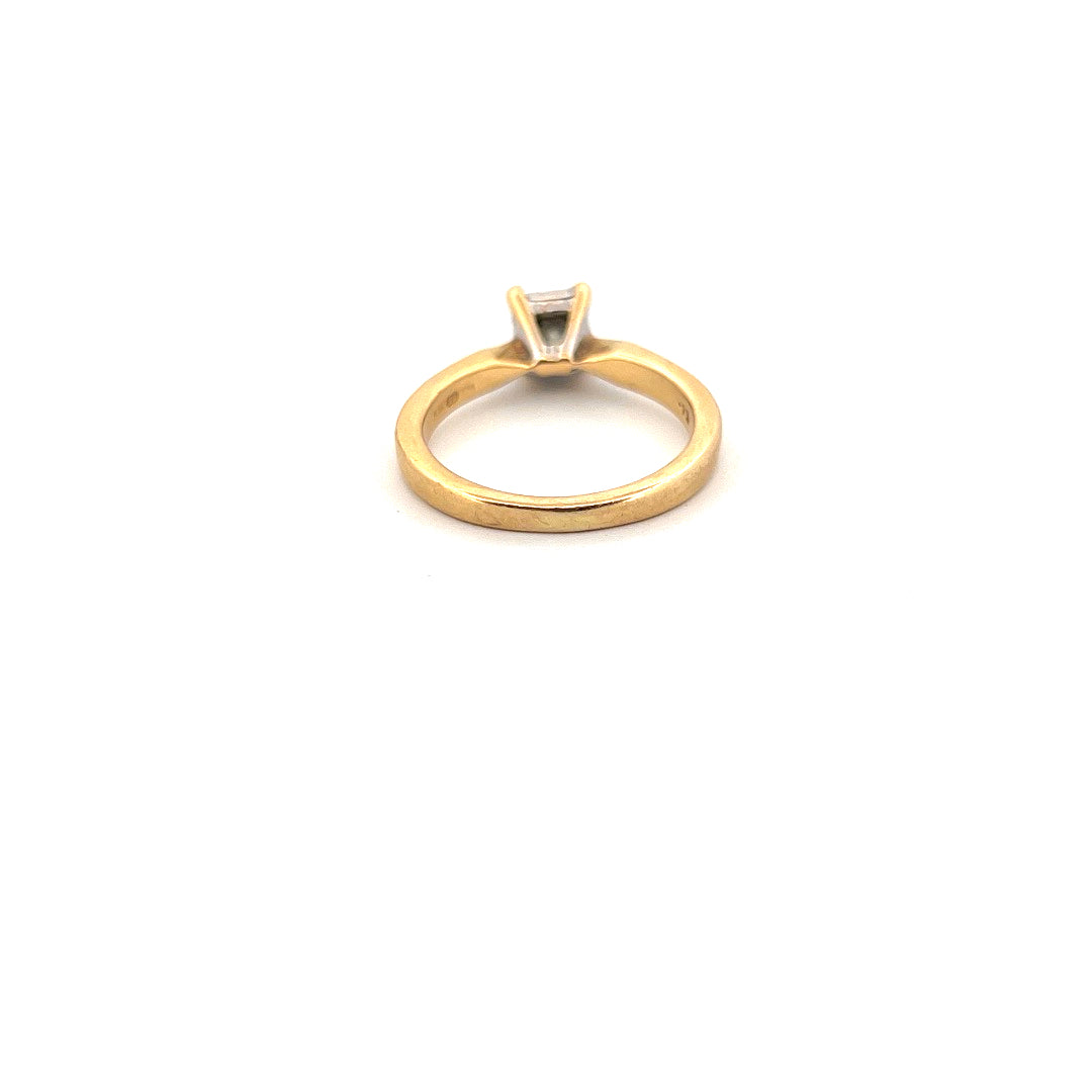 18kt Yellow Gold Solitaire Diamond Ring