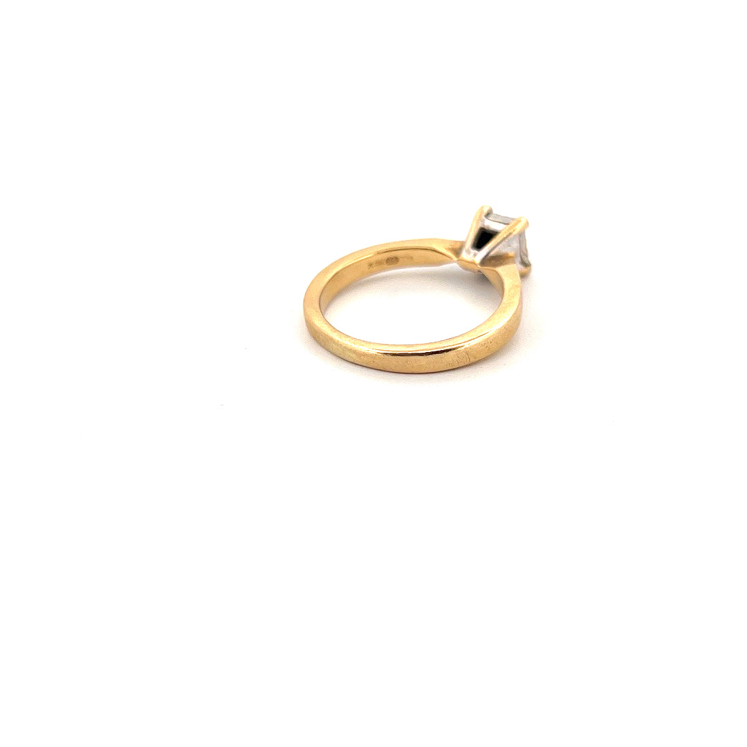 18kt Yellow Gold Solitaire Diamond Ring