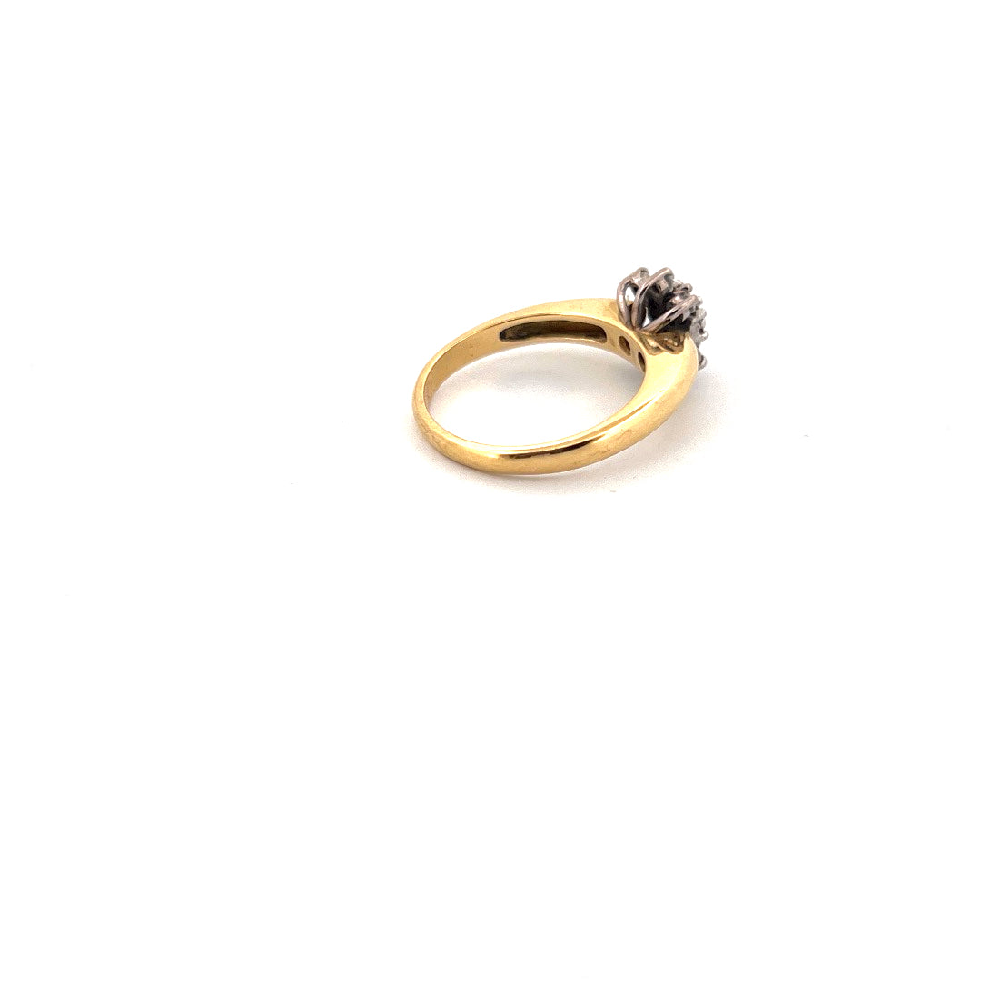18kt Yellow Gold Diamond Cluster Ring