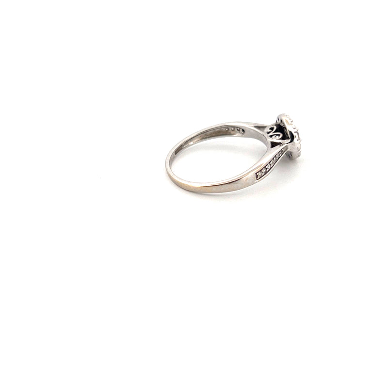 18kt White Gold Solitaire Illusion Set Halo Ring — frame 15