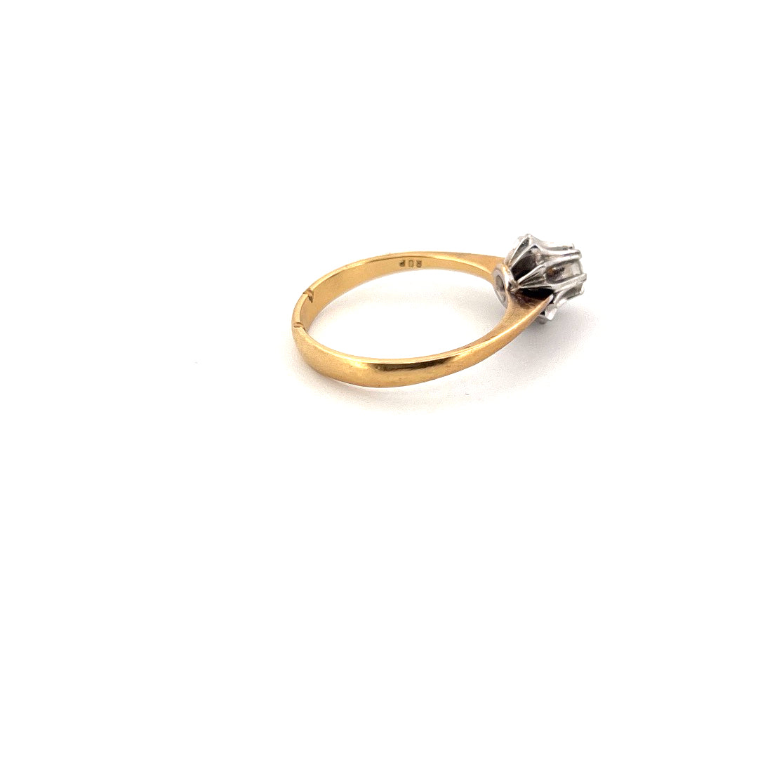 18kt Yellow Gold Solitaire Diamond Ring