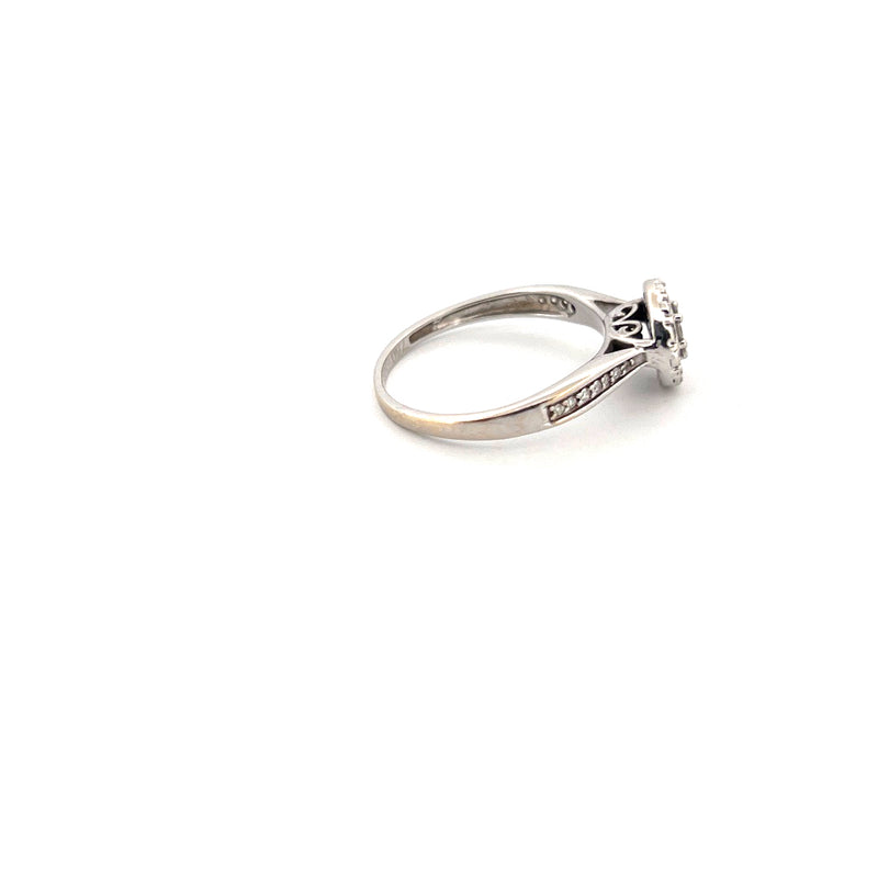 18kt White Gold Solitaire Illusion Set Halo Ring — frame 16