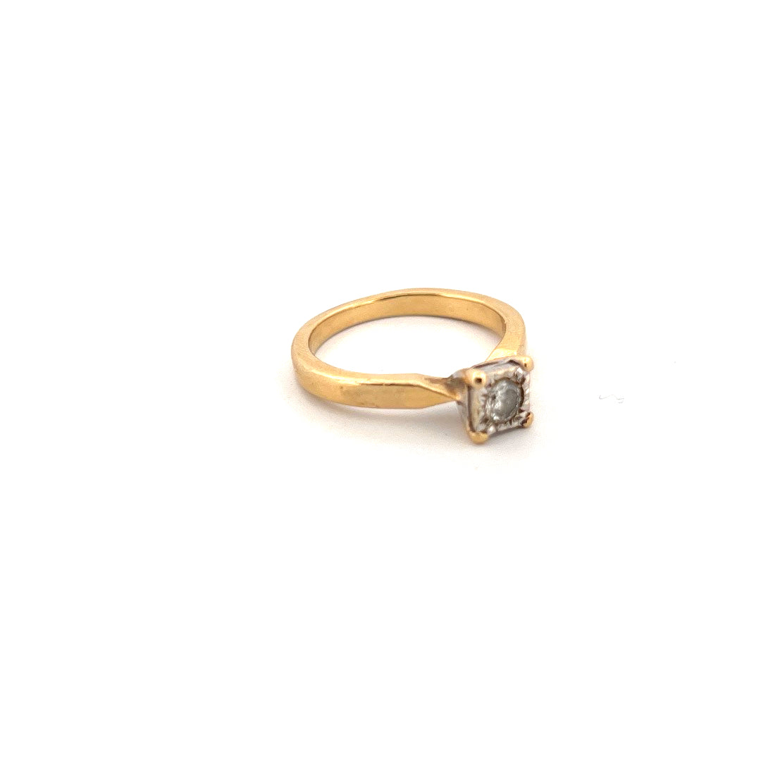 18kt Yellow Gold Solitaire Diamond Ring