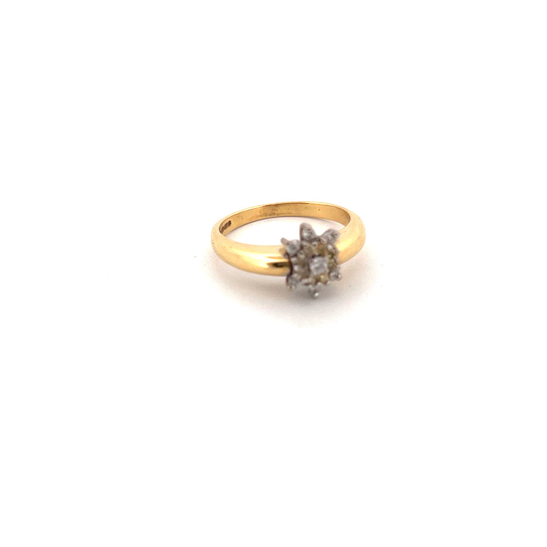 18kt Yellow Gold Diamond Cluster Ring