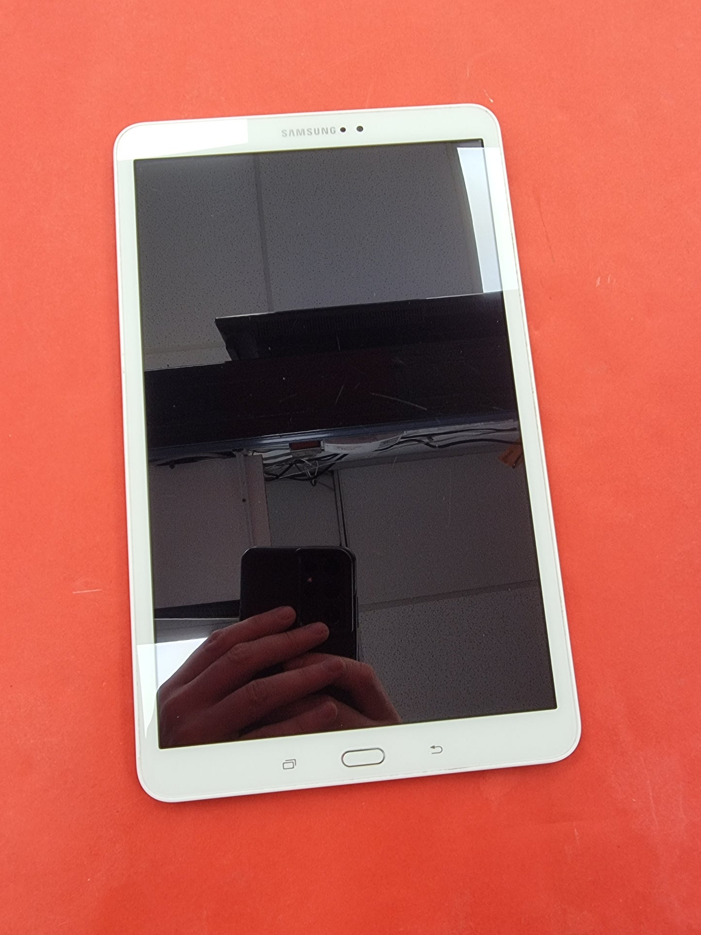 Samsung SM-T585